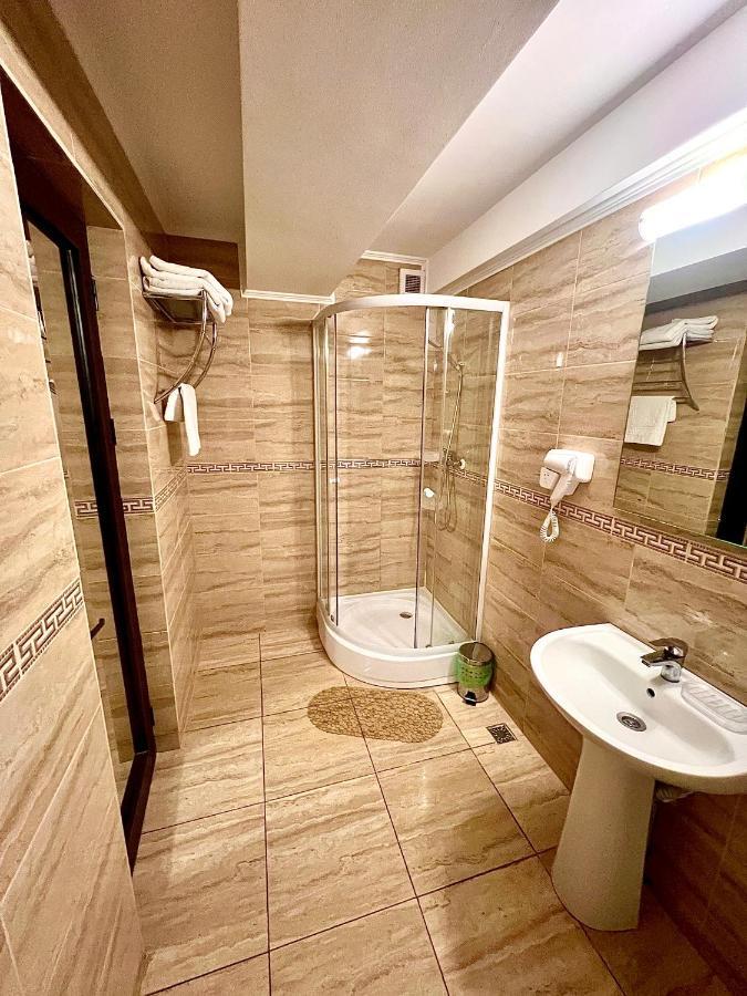 Complex Azar Hotel กาลาจิ ภายนอก รูปภาพ