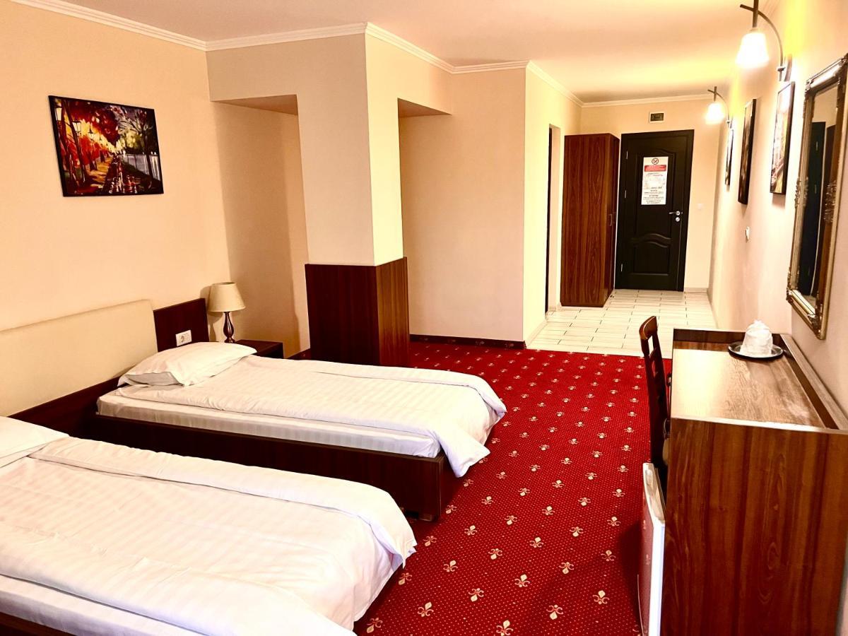 Complex Azar Hotel กาลาจิ ภายนอก รูปภาพ