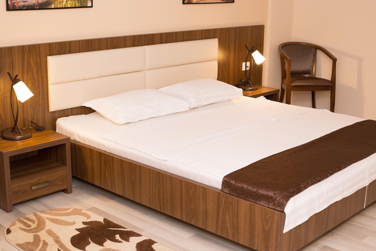 Complex Azar Hotel กาลาจิ ภายนอก รูปภาพ